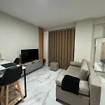 Dennys Apartment At Gardenia Myslym Shyri